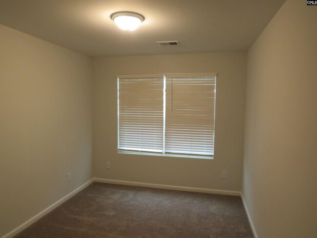 Building Photo - 427 Nutsedge Ct