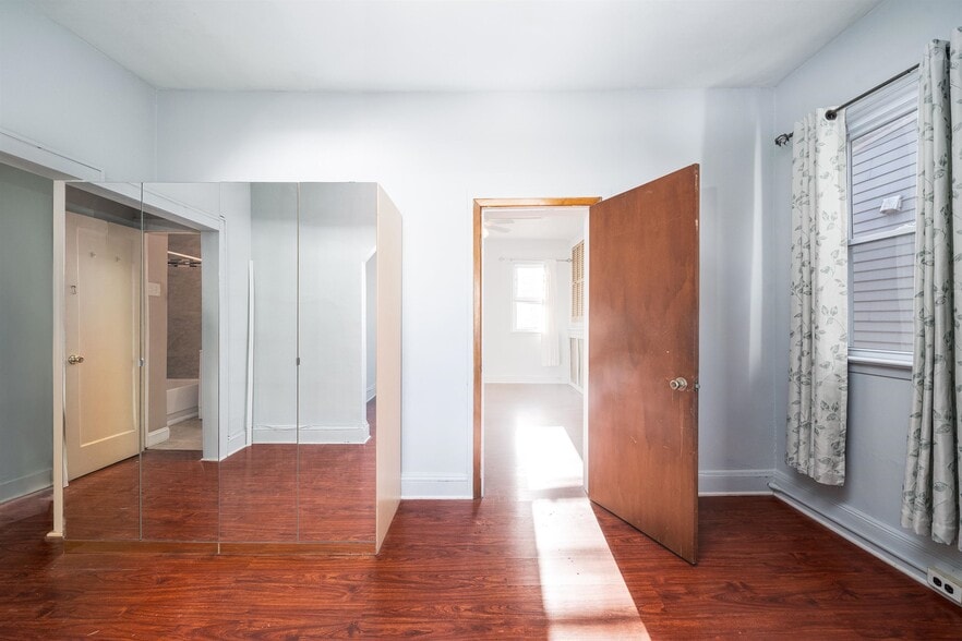 Building Photo - 159 North St