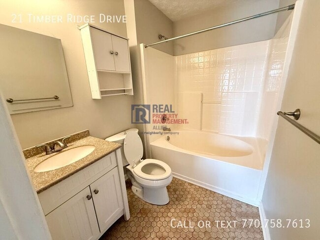 Building Photo - 21 Timber Ridge Dr