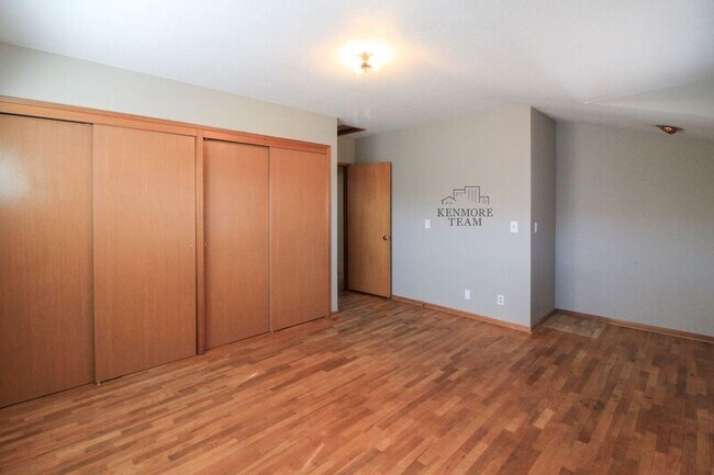 Building Photo - 1810 S Sharron St