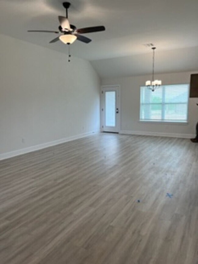 Building Photo - FIRST MONTH FREE - Beautiful New Home!
