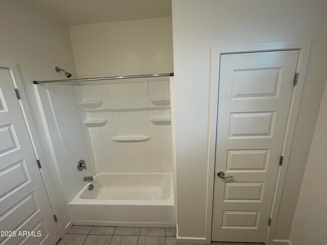 Building Photo - 735 W Micanopy Trl.