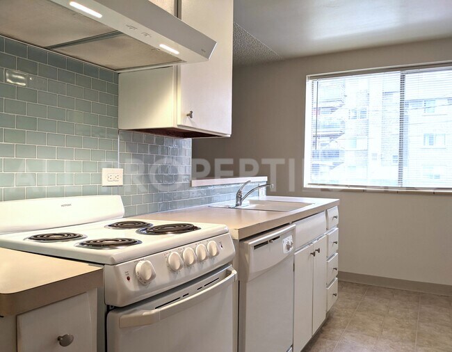 Building Photo - 1200 Emerson St