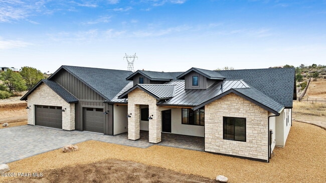 Building Photo - 4613 W Stazenski Rd
