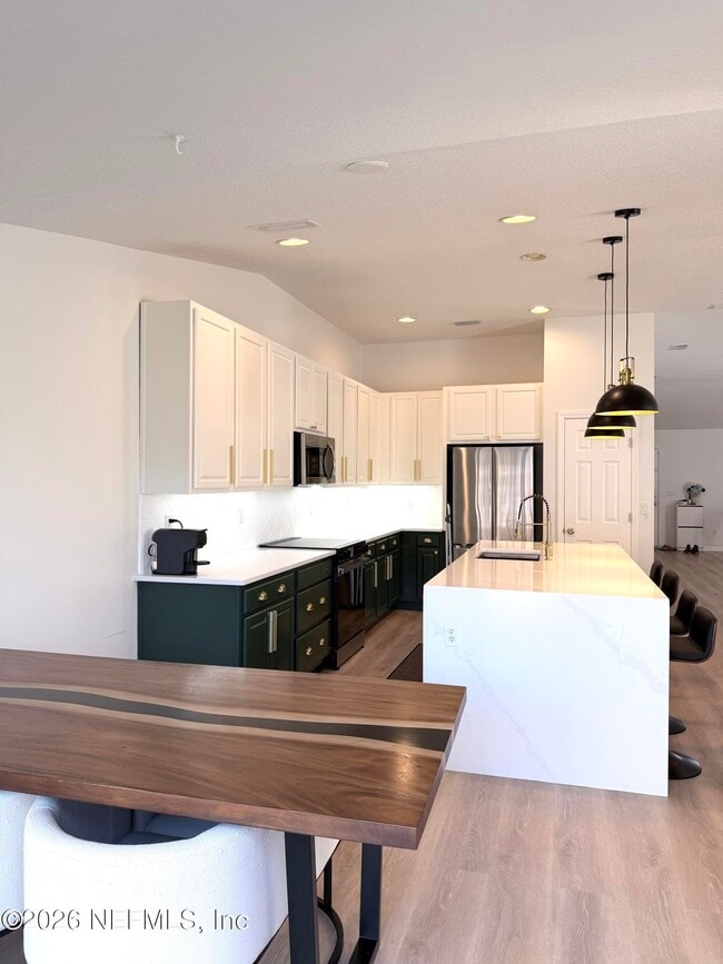 Building Photo - 4014 Cedar Bluff Ln