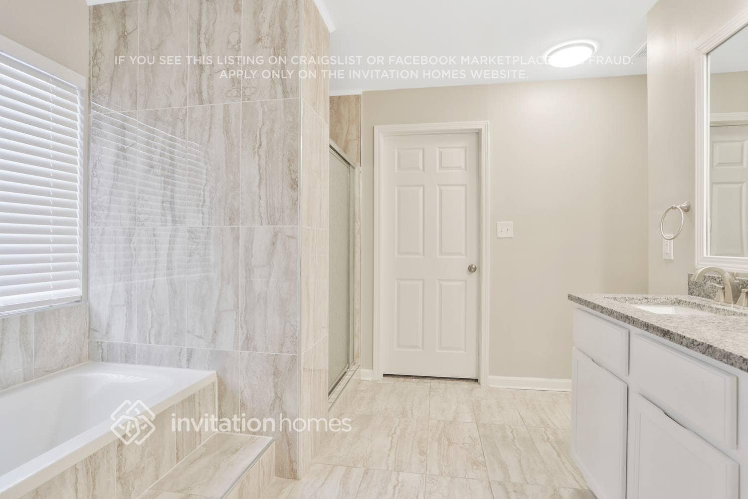 Building Photo - 8960 Crest View Cir