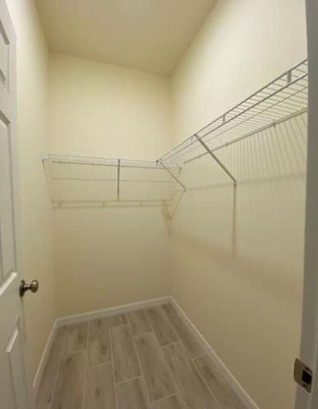 Building Photo - 1114 Albert Ave