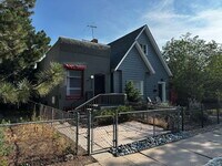 Building Photo - "Charming 1-Bed Oasis in Denver's Heart – Cozy Comforts!"