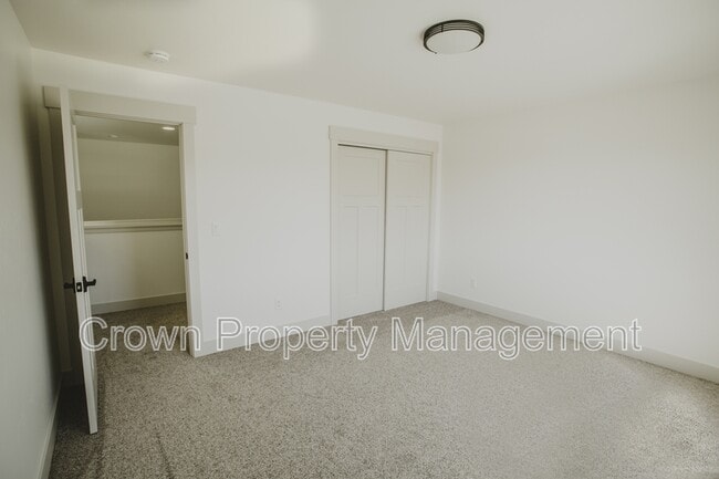 Building Photo - 118 Taelor Rd