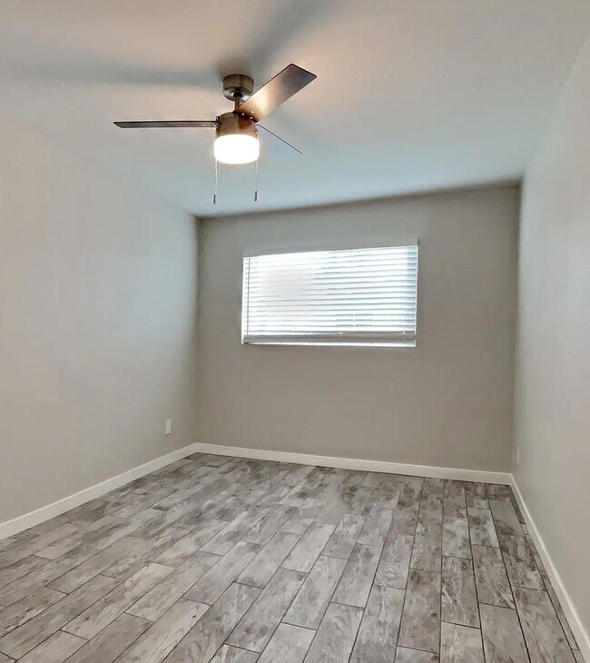 Building Photo - Stylishly Updated 2BR/1BA – Single-Level Living at Its Best! $500 MOVE IN SPECIAL ACT TODAY!!!!!