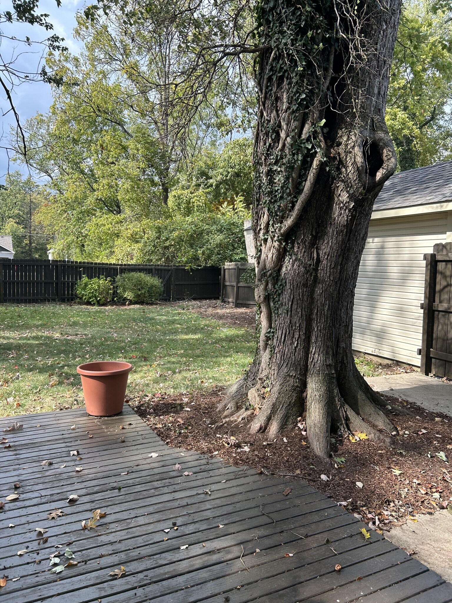 Building Photo - 9477 Highland Ave