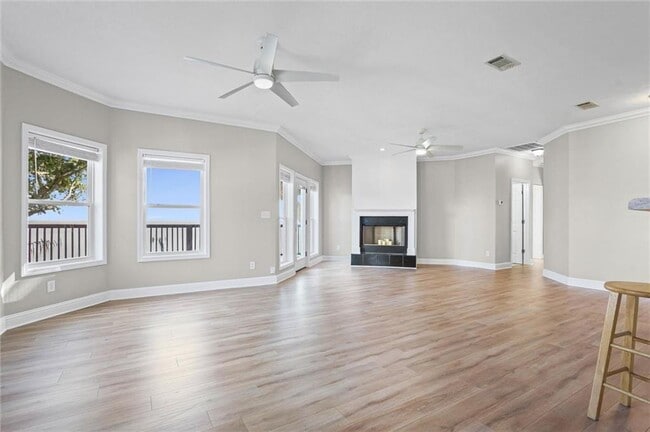 Building Photo - 3917 Bayfront Rd