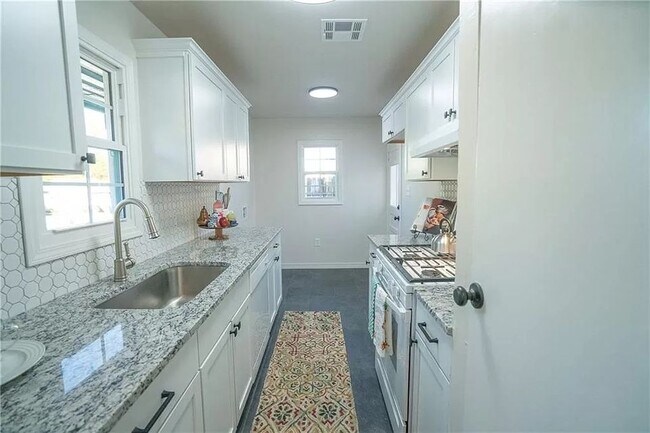 Building Photo - 3044 NW 45th St