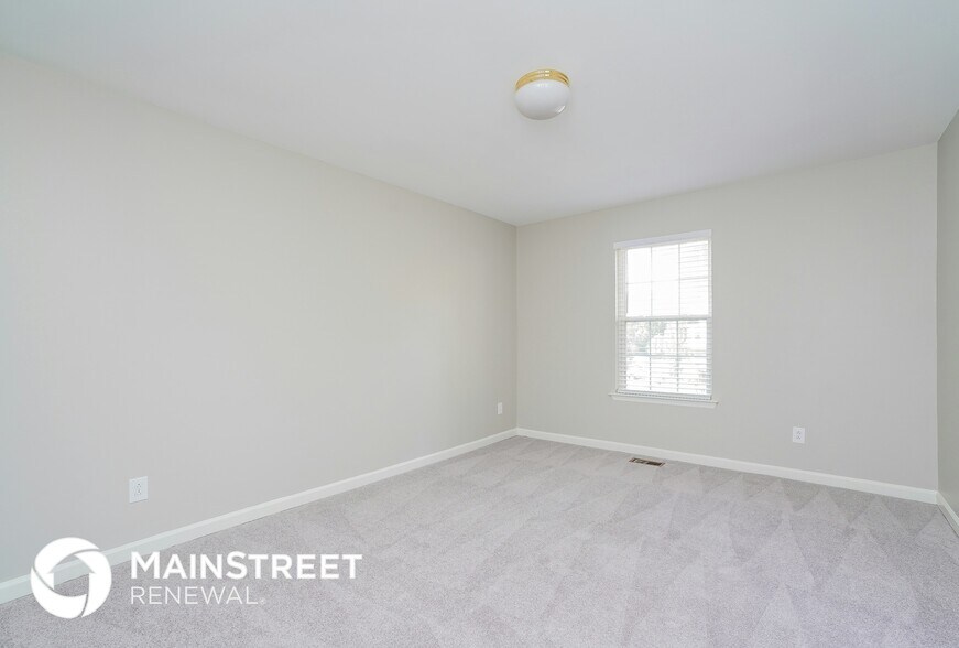 Building Photo - 604 Woodland Hills Dr