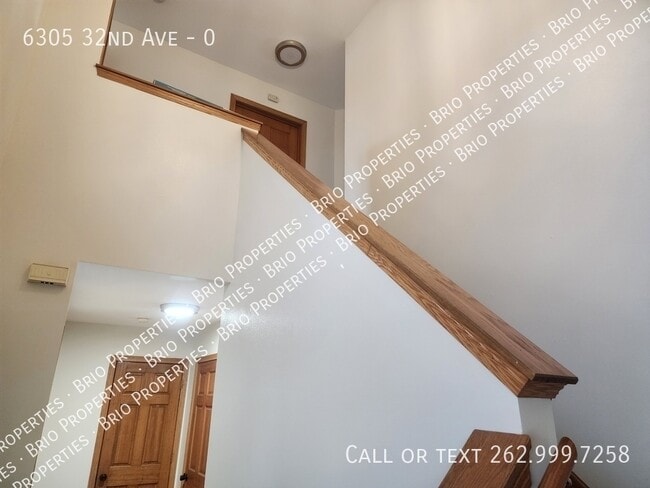 Building Photo - 6305 32nd Ave