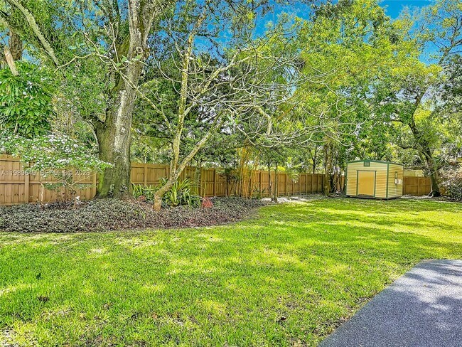 Building Photo - 4330 SW 7th St