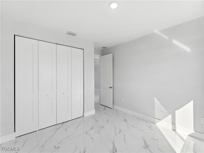 Building Photo - 2516 NW 25th Terrace