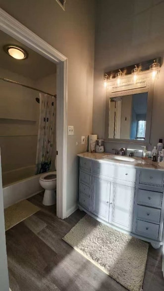 Building Photo - 8511 Falls Run Rd