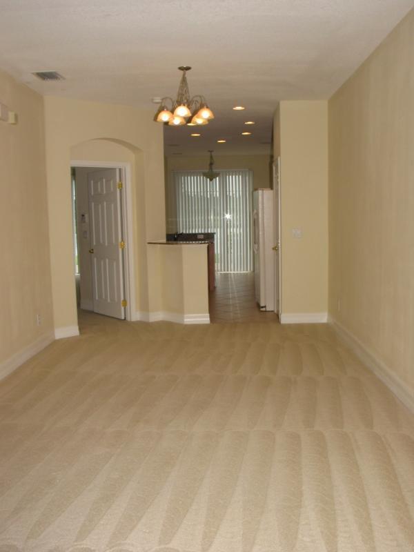 Building Photo - 539 Hedgewood Dr