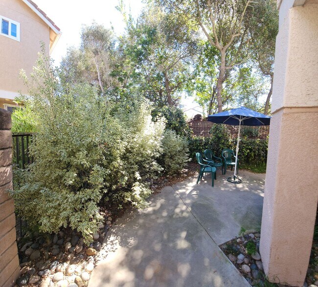 Building Photo - Fantastic home in the Arbors!