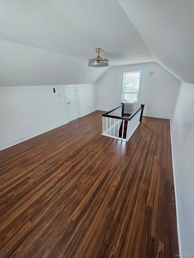 Building Photo - 192-23 116th Rd