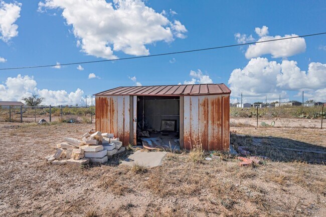 Building Photo - 3519 N Northstar Ave