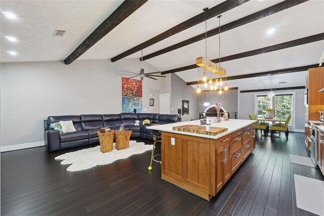 Building Photo - 3941 Pine Gorge Ct NE