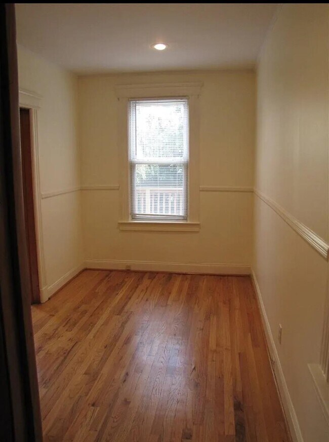 Building Photo - 314 Webster Ave