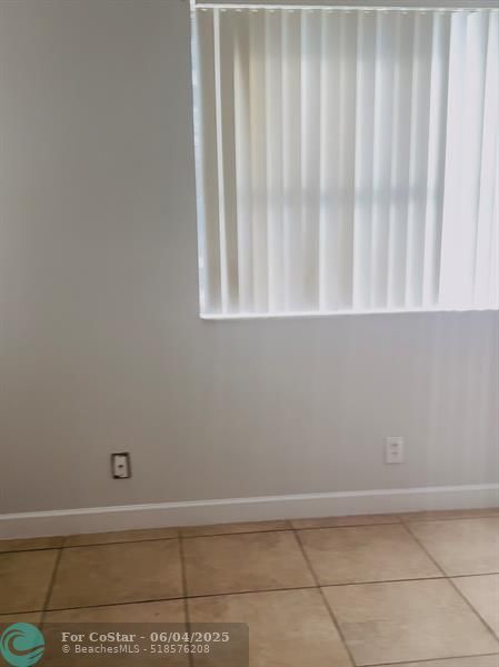 Building Photo - 5681 Riverside Dr