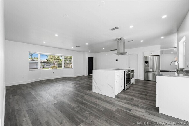 Building Photo - 1650 NW 9th St
