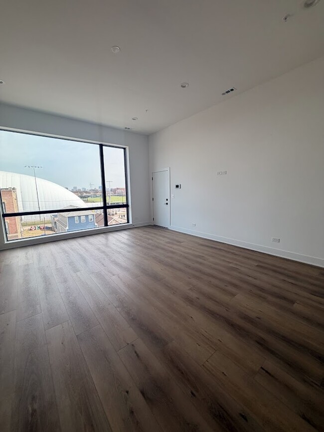 Building Photo - 1320 S Ashland Ave