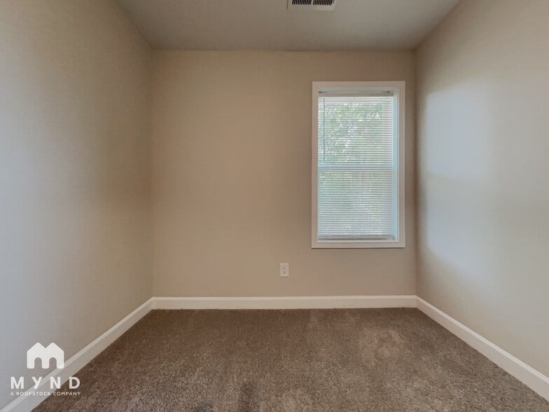 Building Photo - 153 McKinnon Ave NE