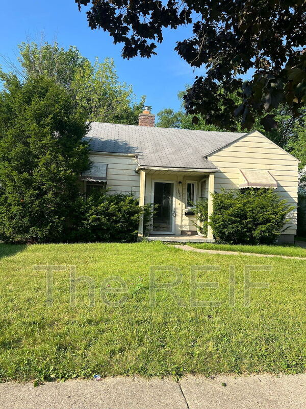 Building Photo - 109 W Maple St