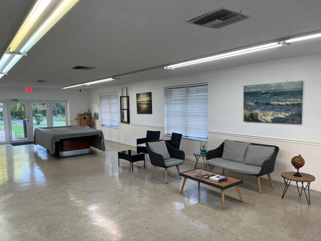 Building Photo - 4502 N Federal Hwy