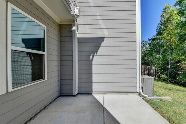 Building Photo - 611 Mason Grove Pkwy