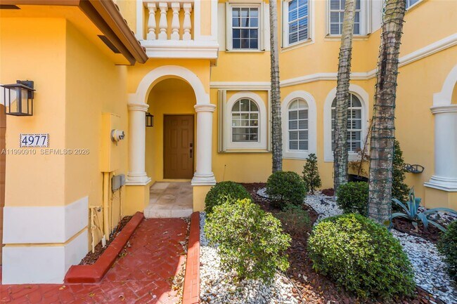 Building Photo - 4977 SW 135th Way