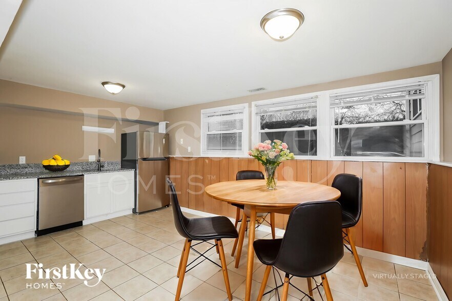 Building Photo - 612 S Jefferson St