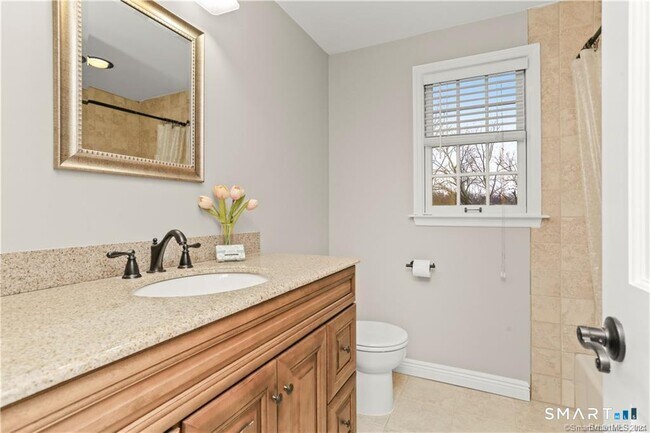 Building Photo - 608 Stillson Rd