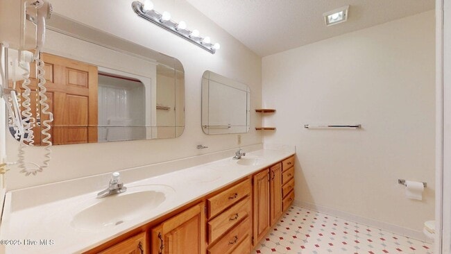 Building Photo - 1236 Rays Bridge Rd