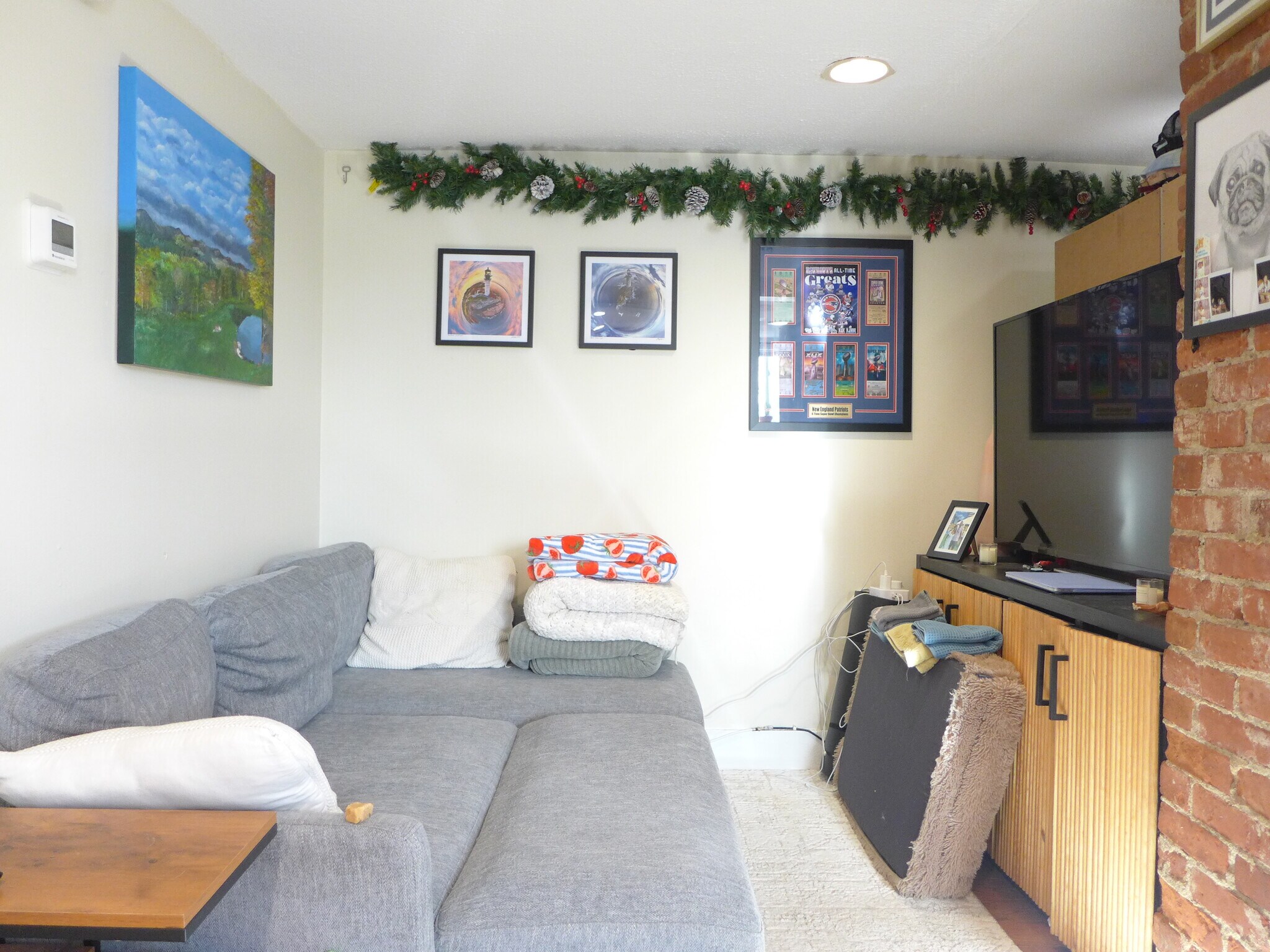 Building Photo - 832 Parker St