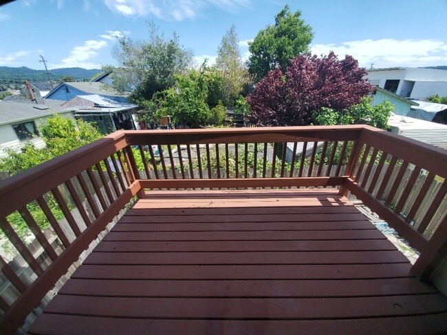 Building Photo - 431 S 16th St