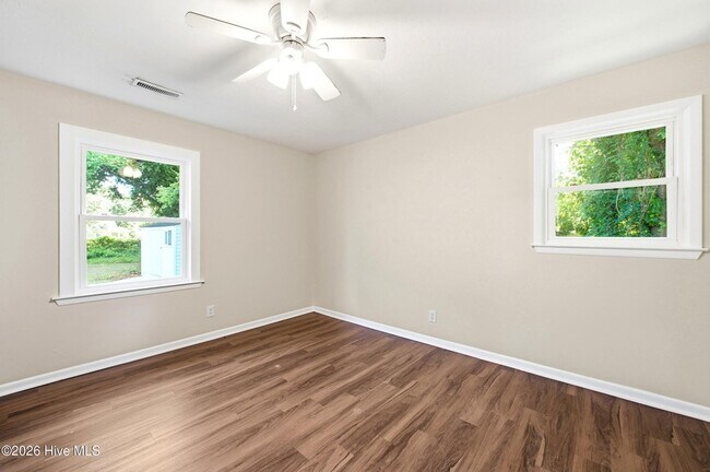 Building Photo - 130 Mohican Trail