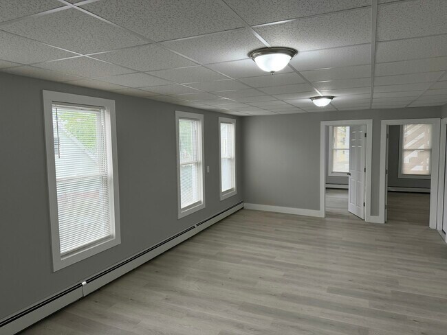 Building Photo - 135 Orange St