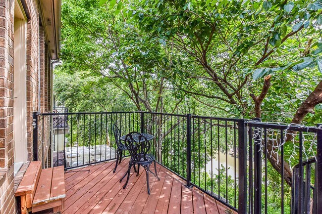Building Photo - 4736 Post Oak Timber Dr
