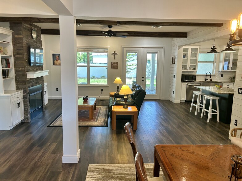 Building Photo - 223 Emmy Cv