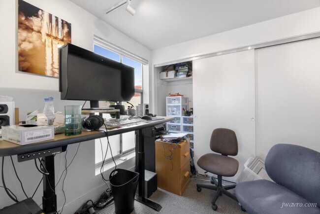 Building Photo - 45 Lucerne St