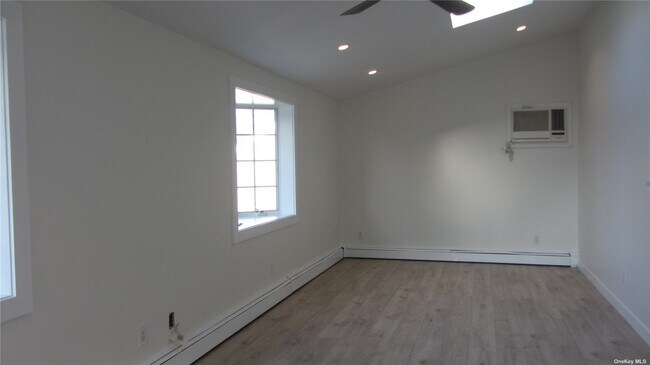 Building Photo - 367 Columbus Pkwy