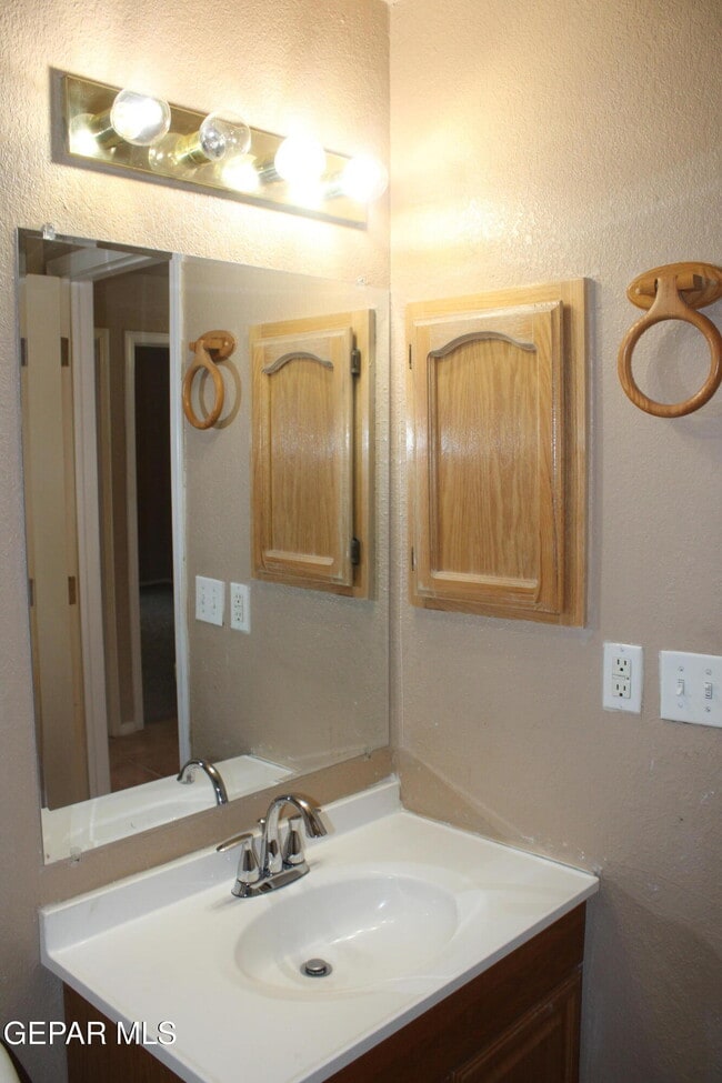 Building Photo - 12217 Red Sun Dr