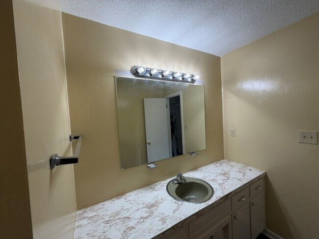 Building Photo - 3399 NC-16