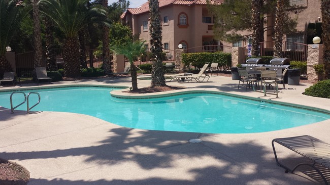 POOL - 2925 Wigwam Pkwy